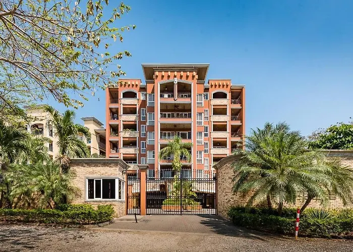 N3 Luxury Condo In Upscale Langosta Community Tamarindo